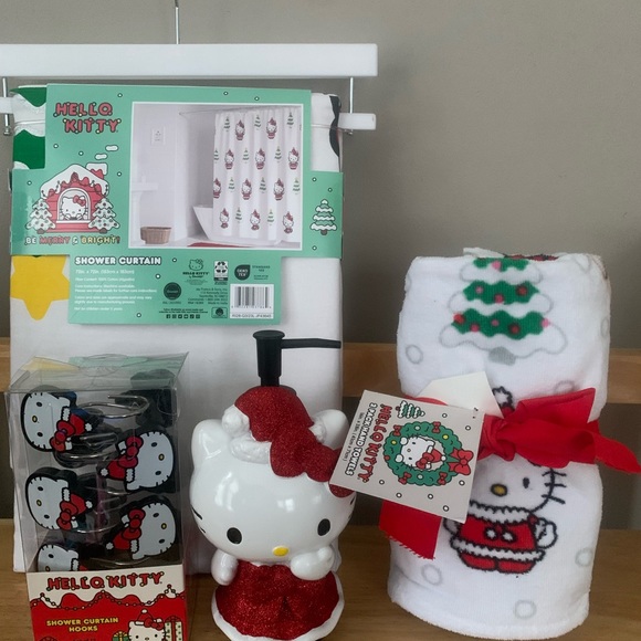 Hello Kitty Christmas Bathroom Decor Bundle - Picture 2 of 2